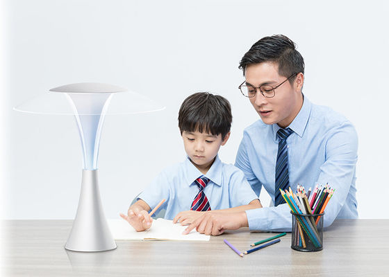 Intelligente Verdunkelungsgeführte Schreibtisch-Lampe mit justierbarer Farbtemperatur für Kinder
